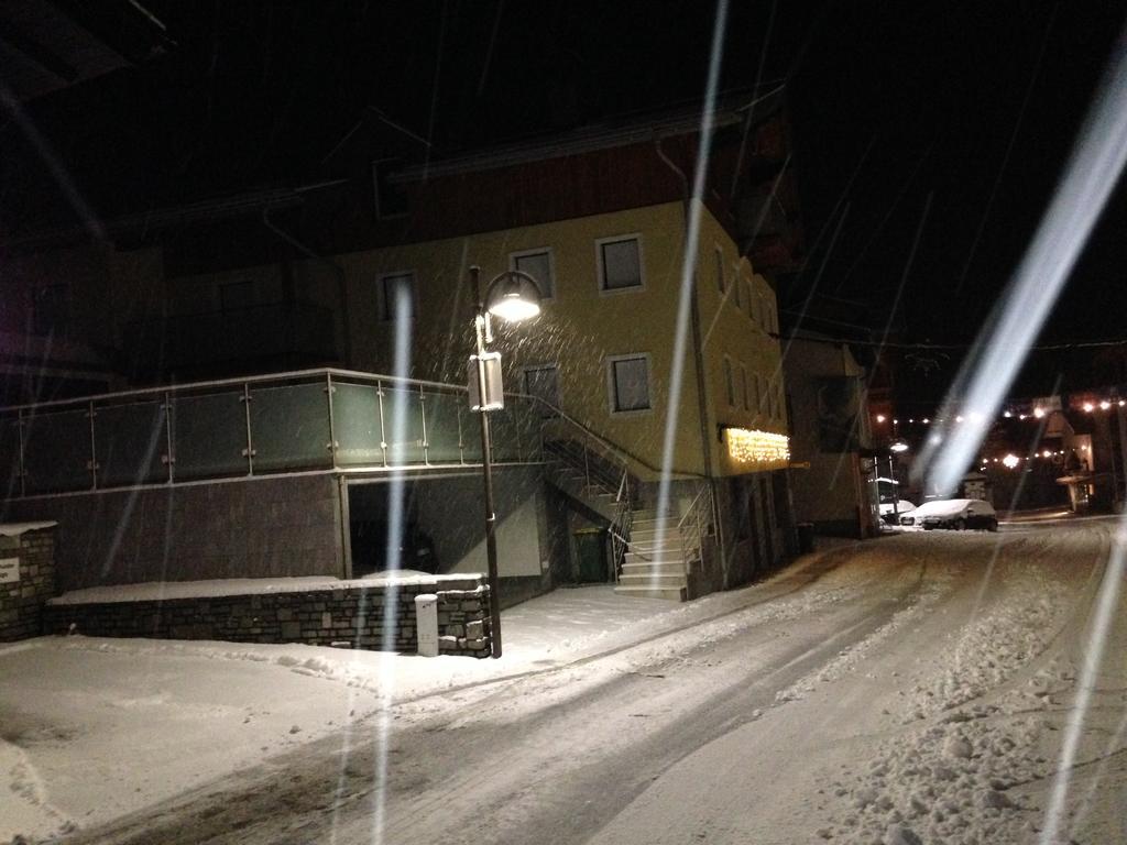 Apartamento Haus Julia Mühlbach am Hochkönig Exterior foto