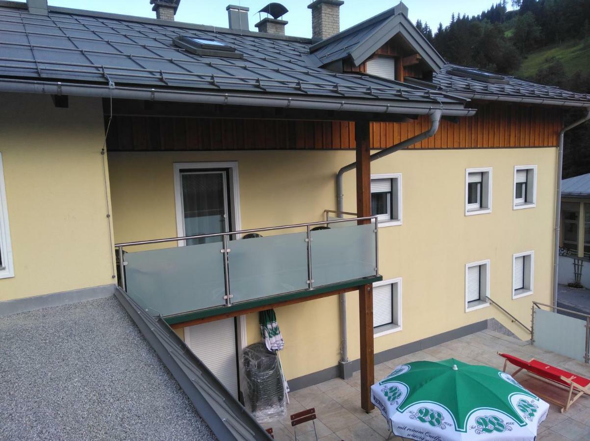 Apartamento Haus Julia Mühlbach am Hochkönig Exterior foto